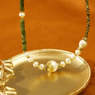 Natural Freshwater Baroque Pearl Retro Beaded Clavicle Chain Gold Foil Baroque Pearl Necklace detail 5
