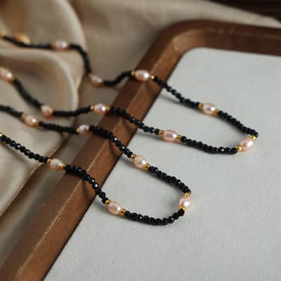 Fashion Niche Temperament Tianhe Stone Freshwater Pearl Bead Design Gold-plated Bead Necklace detail 3