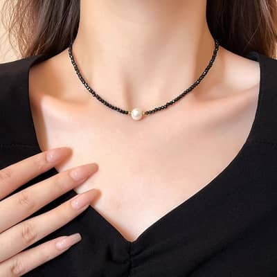 Elegant Natural Stone Black Spinel Crystal Necklace Freshwater Pearl Choker Beaded detail 2