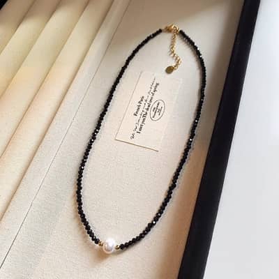 Elegant Natural Stone Black Spinel Crystal Necklace Freshwater Pearl Choker Beaded detail 6