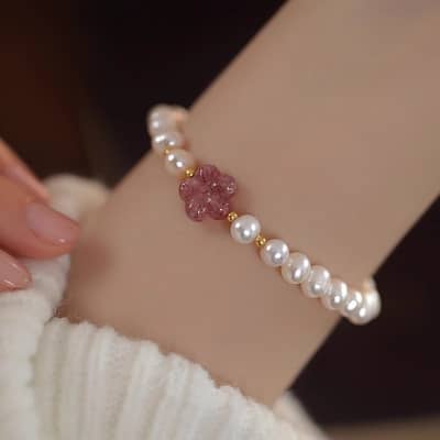 Petal Strawberry Crystal Adjustable Bracelet Freshwater Pearl Beaded Bracelet detail 4