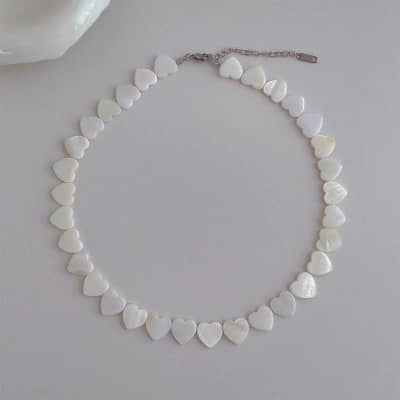 Trendy White Love Heart Shell Beaded Silver Plated Choker Necklace detail 3