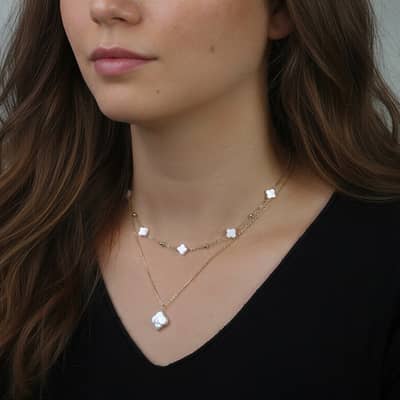 Minimalist Baroque Four-leaf Clover Pearl Pendant Necklace, 925 Sterling Silver detail 2