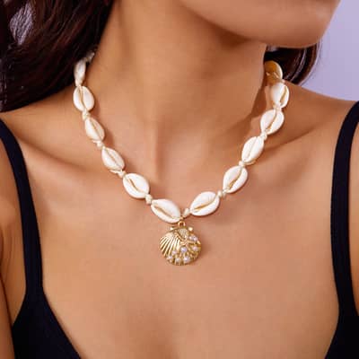 Handmade Simple Gold Shell Pearl Pendant Necklace Fashion Summer Beach Hand-Woven Sea Conch Necklace detail 3