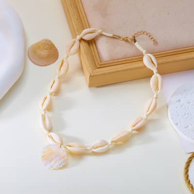 Handmade Simple Gold Shell Pearl Pendant Necklace Fashion Summer Beach Hand-Woven Sea Conch Necklace detail 6