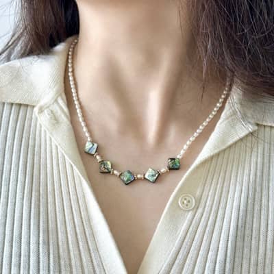Sweet Cool Natural Stone Necklace Agate Opal Beaded Chinese Style Light Luxury Clavicle Chain detail 3