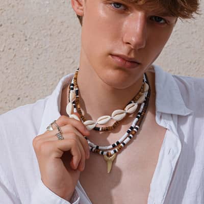 Bohemia 5pcs Set Wooden Coconut Beaded Statement Necklace Fashion Seashell Shark Tooth Pendant Sealife Necklace Men detail 2