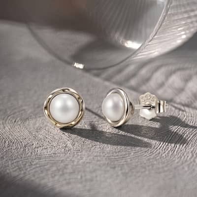 925 Sterling Silver Gold Plated Natural Freshwater Pearl Small Round Stud Earrings detail 1