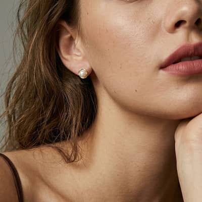 925 Sterling Silver Gold Plated Natural Freshwater Pearl Small Round Stud Earrings detail 3