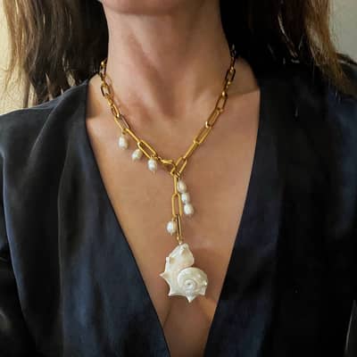 Natural Baroque Freshwater Pearl Clavicle Necklace With Seashell Conch Pendant detail 2