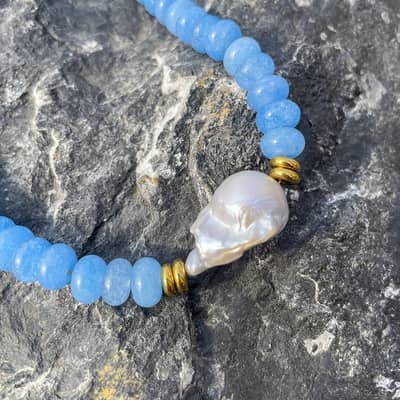 Bohemian Blue Natural Stone and Baroque Pearl Pendant Necklace, 18K Gold detail 3