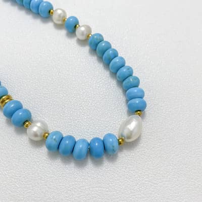 Turquoise and Natural Real Pearl Beaded Choker, 18K Gold Toggle Clasp detail 2