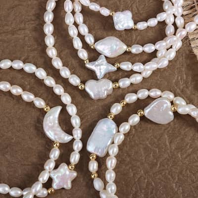 INS Style Natural Baroque Pearl Bracelet Creative Design Elastic Moon Star Pearl Bracelet Party Gift detail 5