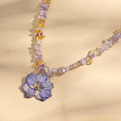 Natural Crystal Resin Dried Flower Pendant Necklace, 18K Gold Waterproof detail 5
