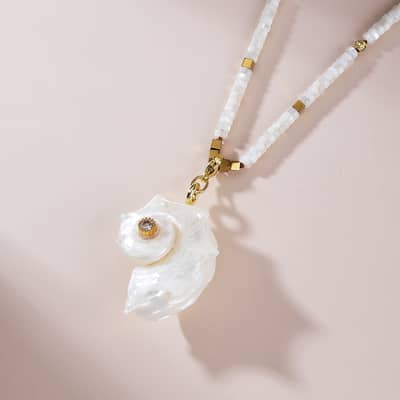 Summer Boho Natural White Shell Bead Necklace With Spiral Conch Shell Pendant Adjustable Beach Vacation detail 4