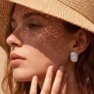 925 Sterling Silver Natural Freshwater Baroque Pearl Stud Earrings 20x15mm Irregular Flat detail 3