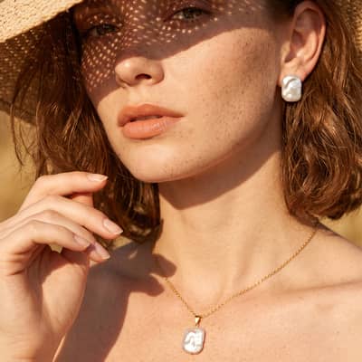925 Sterling Silver Natural Freshwater Baroque Pearl Stud Earrings 20x15mm Irregular Flat detail 5
