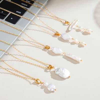 Natural Irregular Freshwater Pearl Necklace, 18K Gold Pearl Pendant Baroque detail 1