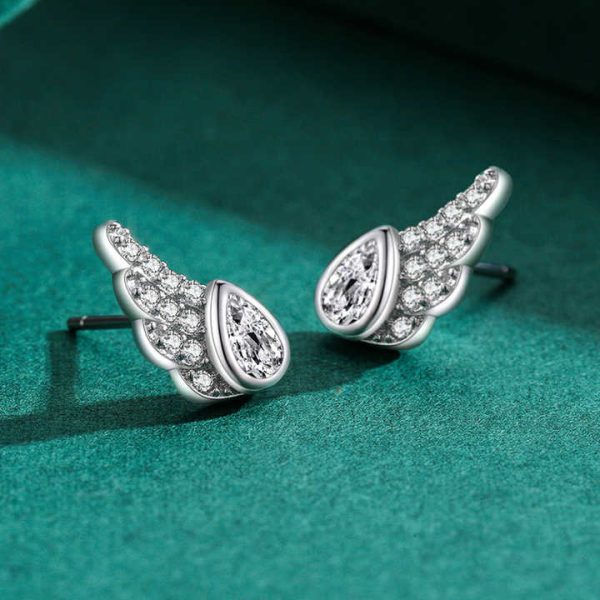 Fashion High Quality 925 Sterling Silver Angel Wings Luxury Crystal Zircon Stud Earrings for Women Bridal Wedding Jewelry