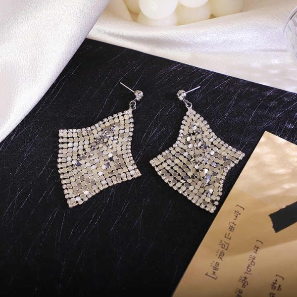 LUOYAN Fashion Crystal Rhinestone Stud Earrings Super Bling Diamond Paillette Rhinestones Sequins Drop Earrings