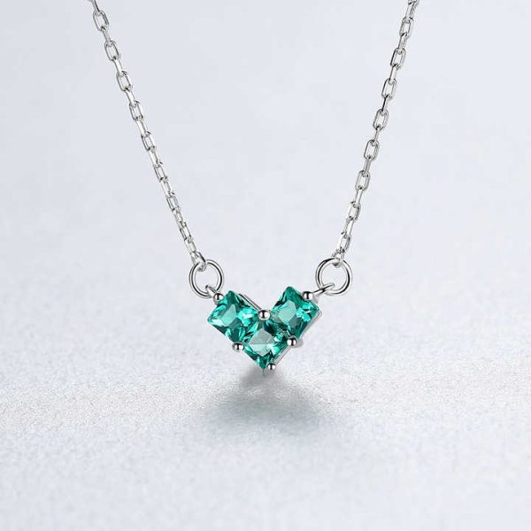 18K Gold Ruby and Emerald Crystal Gemstone Heart Pendant Necklaces Fashion Clavicle Chain Charm Necklace for Women Jewelry