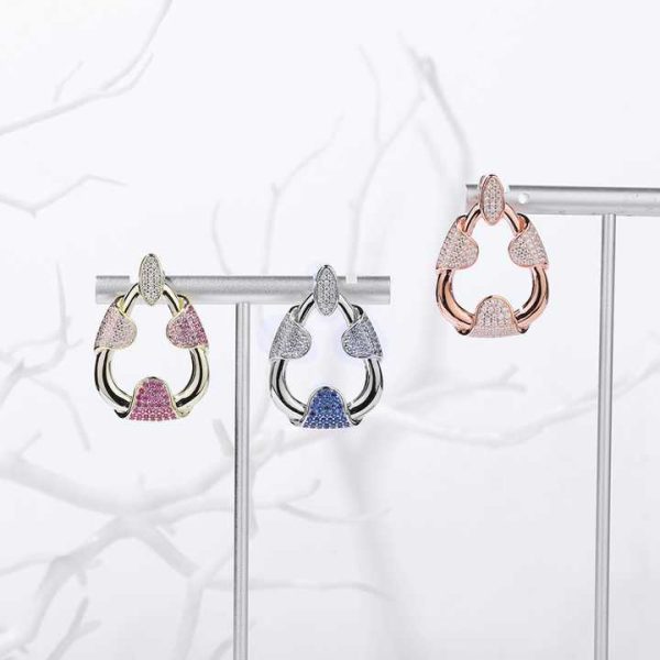 Beautiful Shiny Crystal 3AAA Grade Cubic Zirconia 925 Silver 18K Gold Drop Pendant