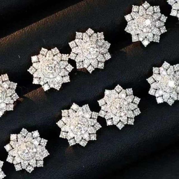 18K Gold 0.86ct Naturl Diamond Stud Earrings Wholesale Fine Jewelry for Women and Ladies Pure Real 18K Gold