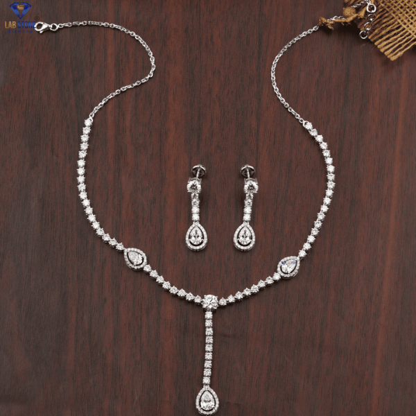15.076 TDW Pear and Round Lab-Grown Diamond Necklace in 18k White Gold Jewelry