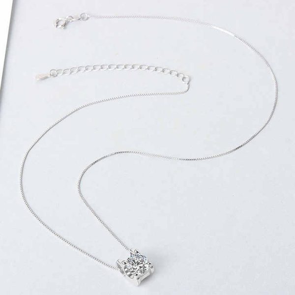 Simple S925 Sterling Silver Crystal Pendant Necklace Round Cubic Zircon Pendant Necklace