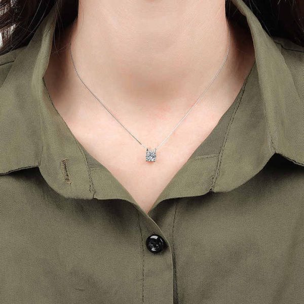 Simple S925 Sterling Silver Crystal Pendant Necklace Round Cubic Zircon Pendant Necklace