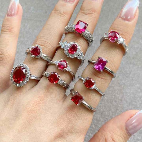 QX Custom Minimalist Luxury Fashion Fine Jewelry 925 Silver Big Zircon Ring for Women Valentine's Mother's Day Wedding Band Gift