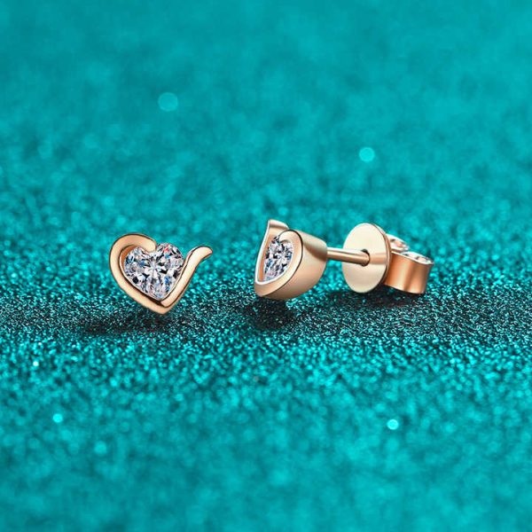 0.6ct VVS 925 Sterling Silver Heart-Shape Stud Earrings Gold-Plated Moissanite Diamond Jewelry Woman Gift