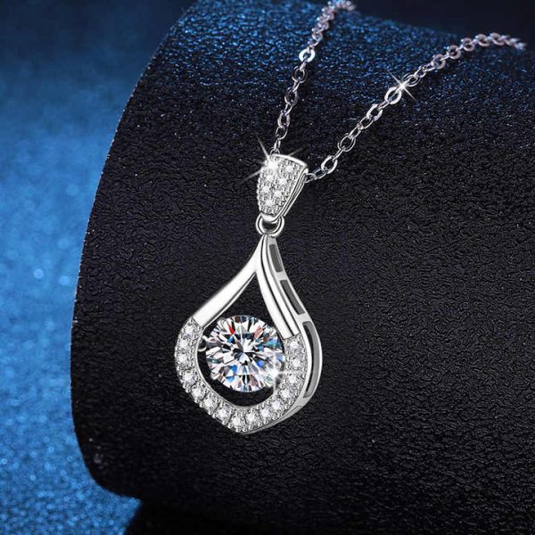New Arrival Fashionable 925 Sterling Silver Moissanite Pendant Water Drop 1 Carat D Color Moissanite Necklace for Women