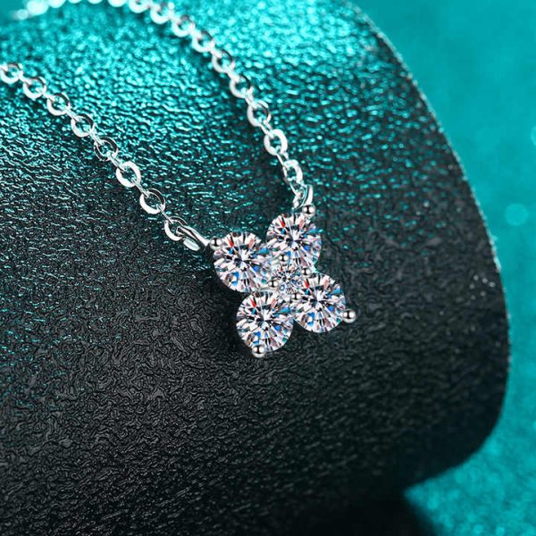 Fine Jewelry S925 Silver Diamond Chain Necklace Flower Pendant Necklaces for Women