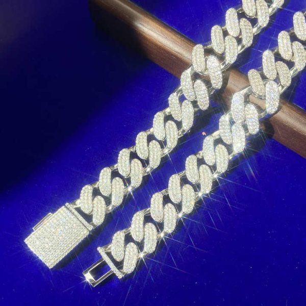 Hip-Hop Style Moissanite Necklace with 12MM Oval Disk Maimi Cut Cuban Link Chain Diamond Tester