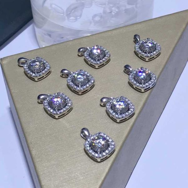 18k White Gold Moissanite Pendant Au750 Light Luxury Jewelry Moissanite Series Best-selling Factory Direct Sales