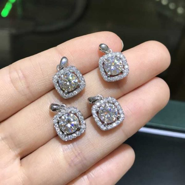 18k White Gold Moissanite Pendant Au750 Light Luxury Jewelry Moissanite Series Best-selling Factory Direct Sales