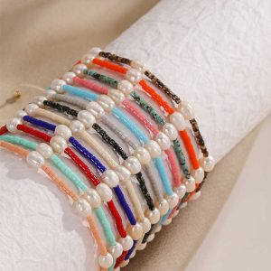 TikTok Hot Sale Boho 13 Colors Handmade Natural Pearl Miyuki Seed Beads Women Macrame Adjustable Bracelet for Party