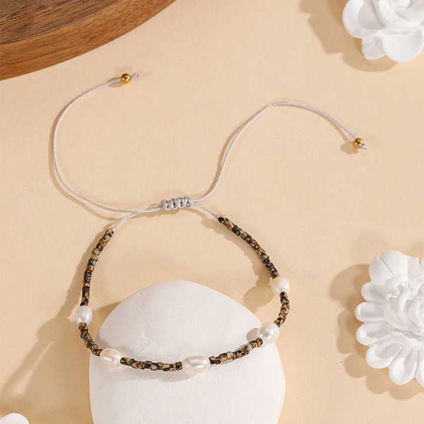 TikTok Hot Sale Boho 13 Colors Handmade Natural Pearl Miyuki Seed Beads Women Macrame Adjustable Bracelet for Party