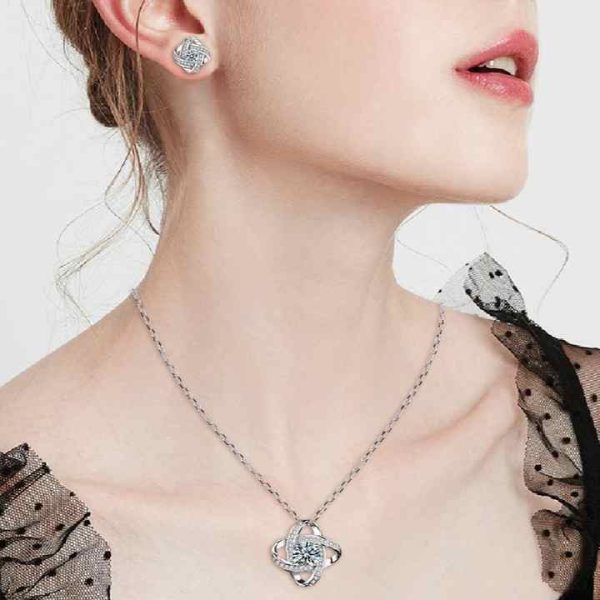 Fine Jewelry Necklaces Exquisite High Quality Sterling Silver 925 Four Leaf Flower Love Knot Heart Charm Clover Pendant Necklace