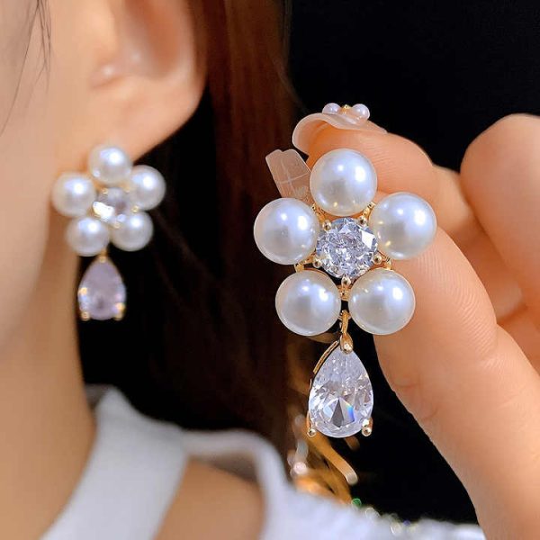 Autumn/Winter Pearl Flower Zircon Water Drop Earrings