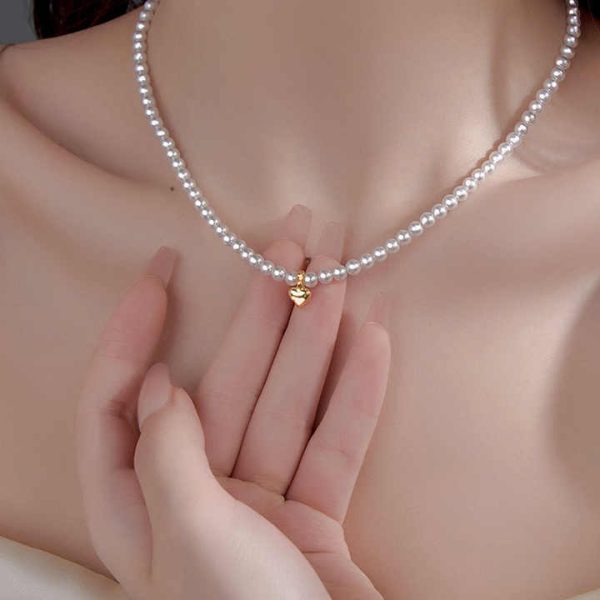 Dropshipping Gift CJH Silver Gift Jewelry Pearl Necklace for Women Xia Simple Heart Shaped Small Gold Bean Retro Clavicle Chain