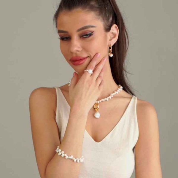 Natural Pearl Jewelry Set Hypoallergenic Gold Plated Necklace Bracelet Earrings for Women Vintage Style