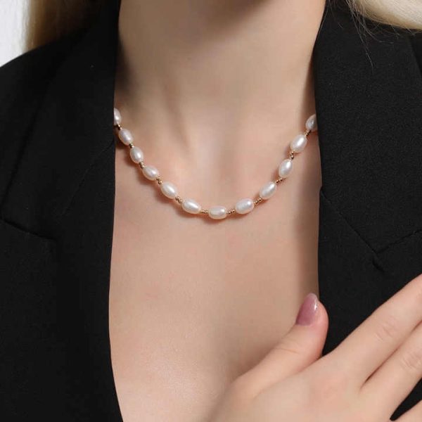 Hot Selling Trendy Water Drop Shape Pearl Necklace Retro New Design 18K Gold Baroque Pearl Necklace Jewelry