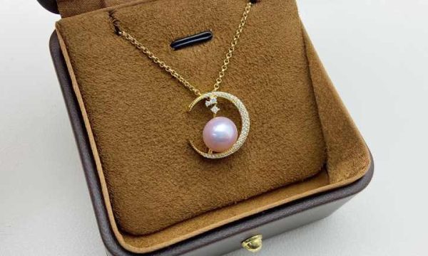 Moon Shape Girls Fashionable Real Freshwater Natural 925 Silver Angel Pearl Pendant Necklace