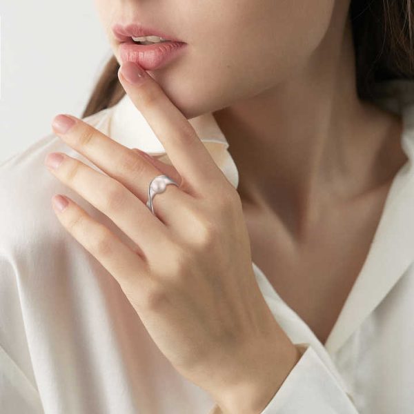 Trendy Wholesale Customized Rhodium Plated 925 Sterling Silver Women Wedding and Engagement Summer Pearl Rings Jewelry