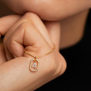Fine Pendant Necklaces