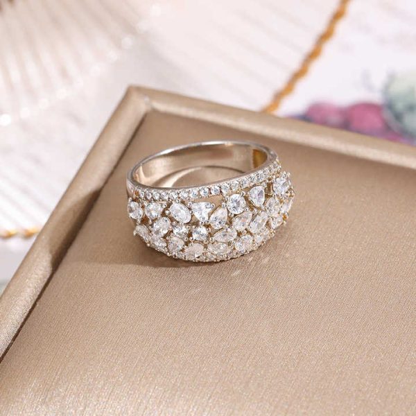 2025 New Design Zircon Ring Jewelry Made With Fine Craftsmanship 925 Sterling Silver Ring