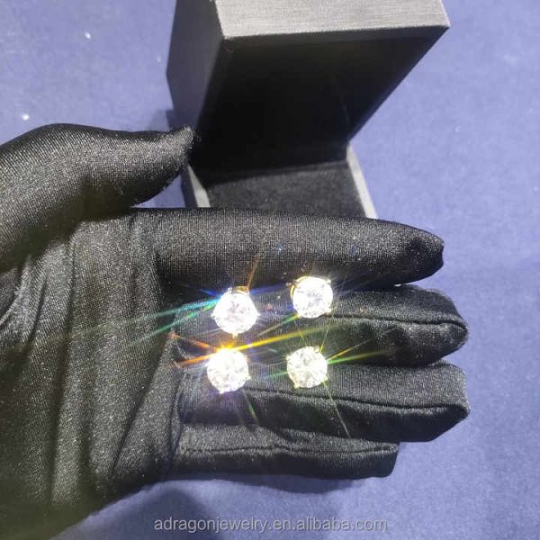 High Quality 925 Sterling Silver Moissanite Earrings Customizable 10K 14K Gold Plating 'Ice Out' Design Wholesale Copper Studs