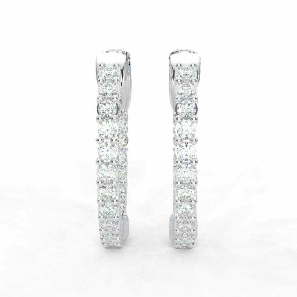 0.25Ct Round Moissanite Stud Earrings in 925 Sterling Silver - Simple Elegance Trendy Design